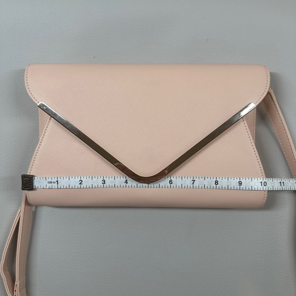 Ilishop // Pink Crossbody Purse - Picture 6 of 11